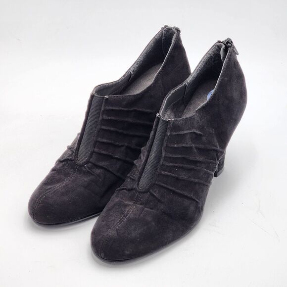 Aerosoles Pleated Black Faux Suede Heeled Ankle Bootie Size 7.5 - Picture 3 of 10